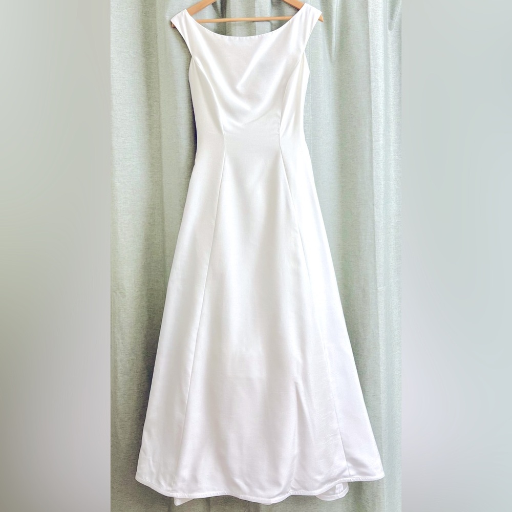 Tadashi Vintage Boat Neck Cap Sleeve Full Skirt White Wedding Dress Size 6